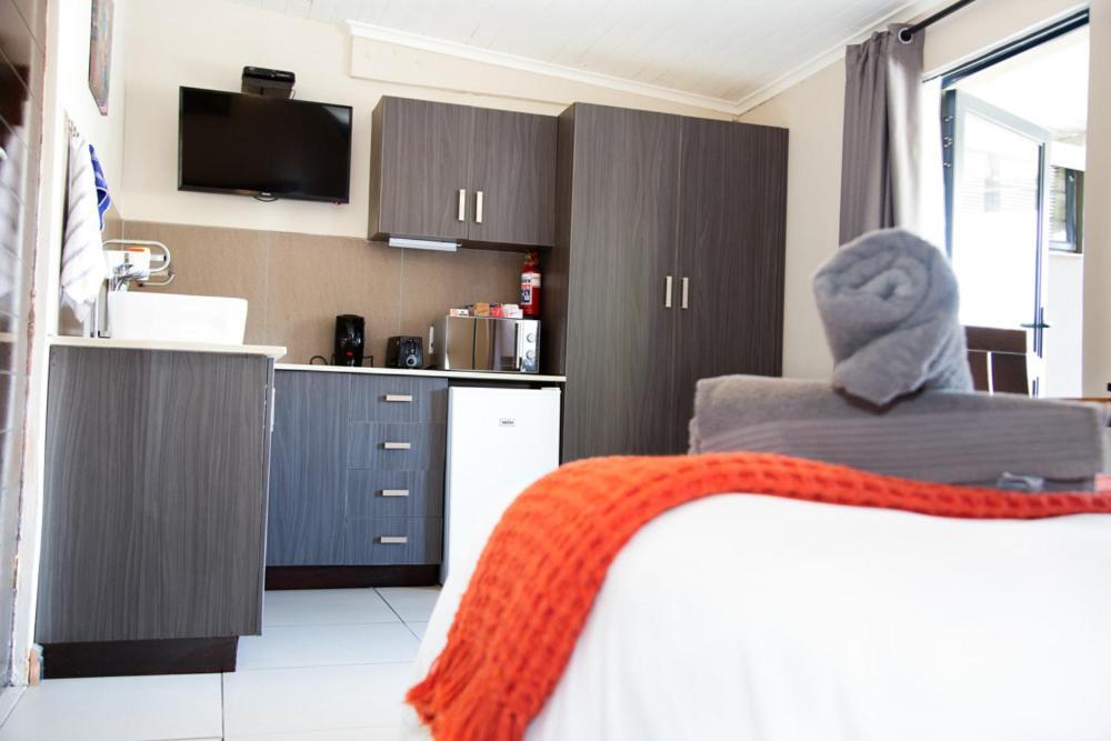Nahoon Eco Lodge On Mackenzie East London Exteriör bild